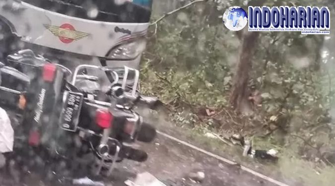 Kecelakaan Moge Ngebut Lawan Arus Menabrak Bus Indoharian