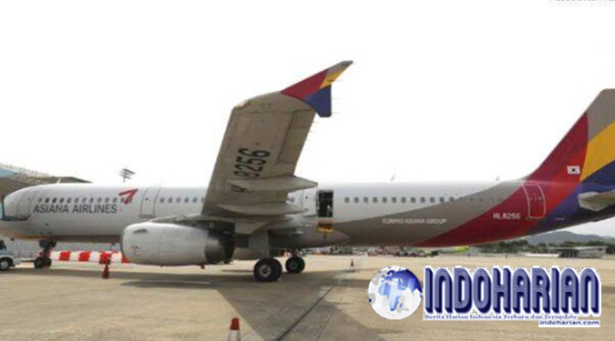 Ngeri! Penumpang Buka Pintu Pesawat Saat Di Udara Ngeri! Penumpang Buka Pintu Pesawat Saat Di Udara