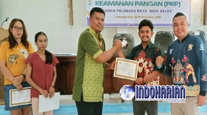 Pelaku UMKM Palangka Raya Nerima Sertifikat Halal Gratis