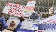 Permalink to Kasihan! Sebab Dukung Jokowi, Bawaslu Surabaya Diberhentikan