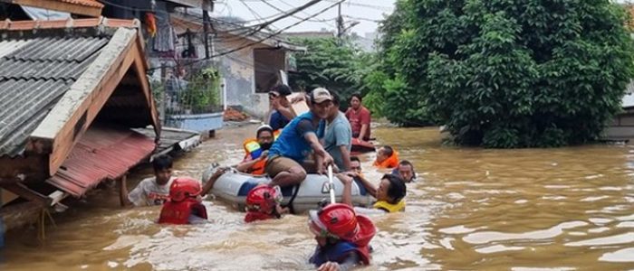 BANJIR JAKARTA MELUAS, 34 RT TERENDAM AKIBAT HUJAN DERAS DAN LUAPAN SUNGAI