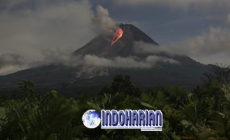 Permalink to Gunung Merapi Erupsi Mengeluarkan Awan Panas