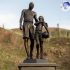 Permalink to Patung Kobe Bryant Dan Putrinya Gianna Dipajang di Lokasi Kecelakaan