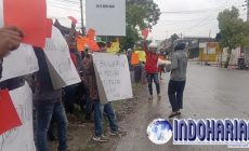 Permalink to Demo Sejumlah Warga Solo Tolak Anies Baswedan