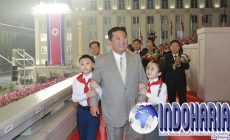 Permalink to Tubuh Kurus Kim Jong-un Saat Parade Militer Korut