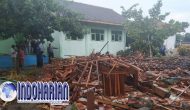 Detik-Detik Aula SMKN 1 Sragen Roboh, Ratusan Siswa Mati Detik-Detik Aula SMKN 1 Sragen Roboh, Ratusan Siswa Mati