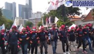 Permalink to News!! Ribuan Buruh Gelar Demo, Di Jakarta Dan Sekitarnya Demi Menolak…