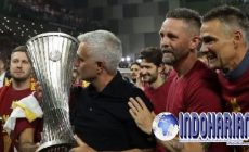 Permalink to Ukir Sejarah! Jose Mourinho Meraih Juara Bersama AS Roma