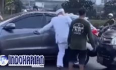 Permalink to Viral Aksi Pengantin Pria Ngamuk Mobilnya Disenggol